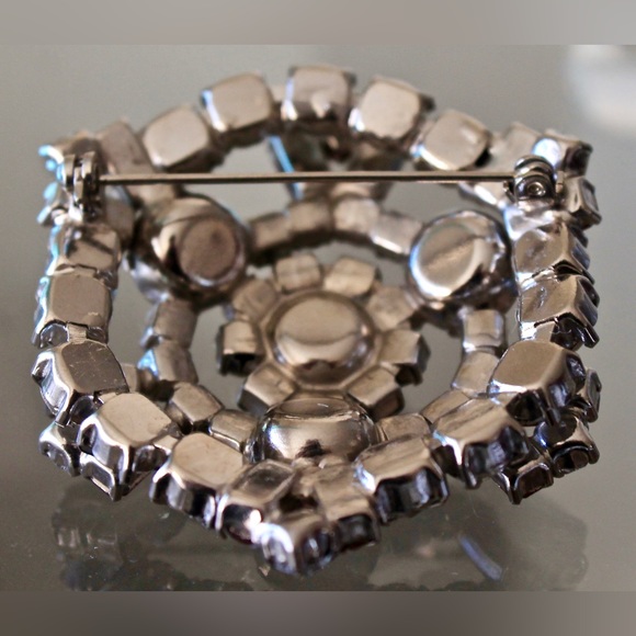 JULIANA BROOCH 3D AFFECT RED CLEAR CRYSTALS VINTAGE - Picture 10 of 10